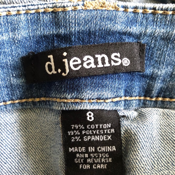 d. jeans - jean shorts - Picture 3 of 5